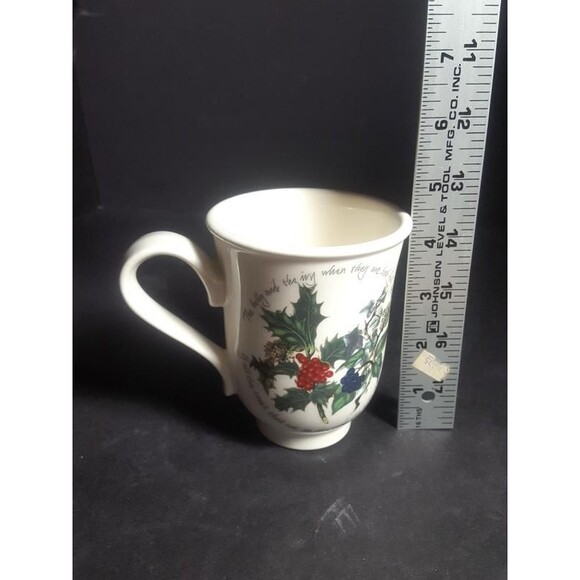 The Holly and The Ivy Christmas mug Portmeirion Christmas dinnerware coffee cup - Picture 4 of 9